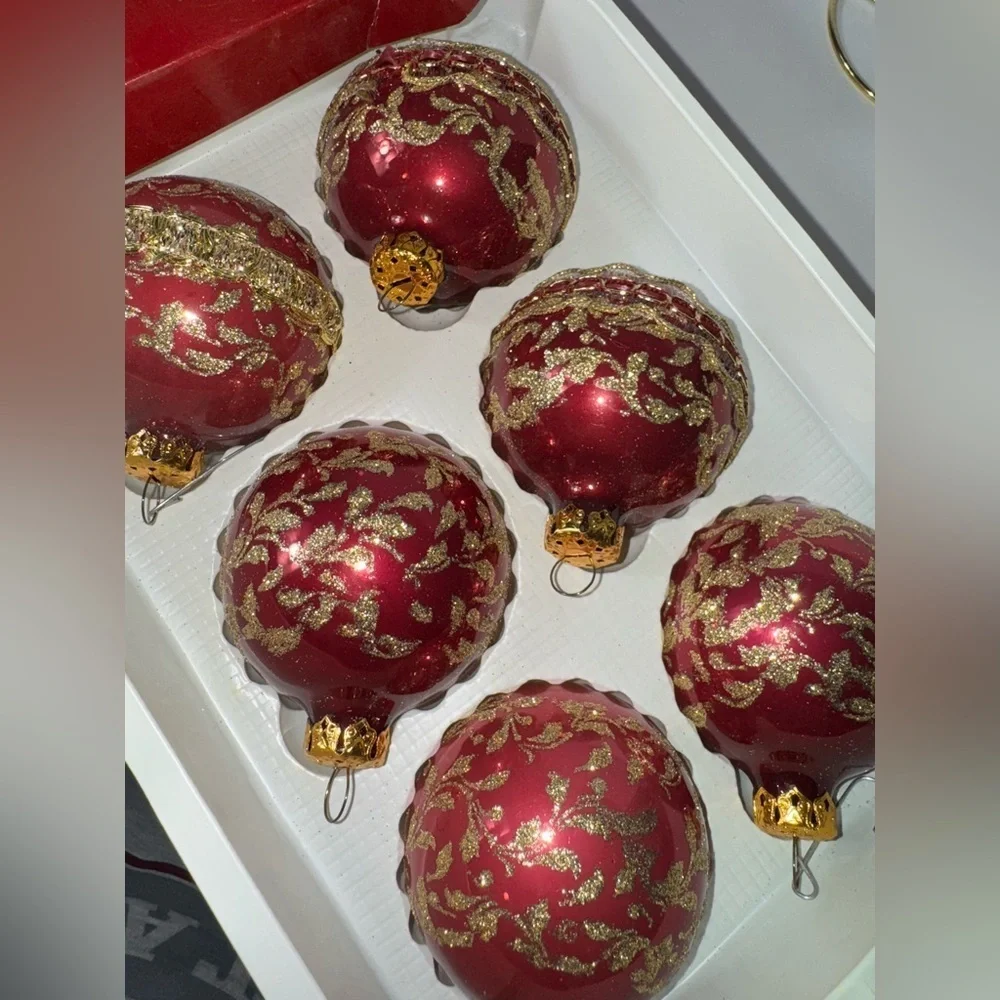 VTG Victoria Collection Embellished Red Gold Christmas Glass Balls Ornaments